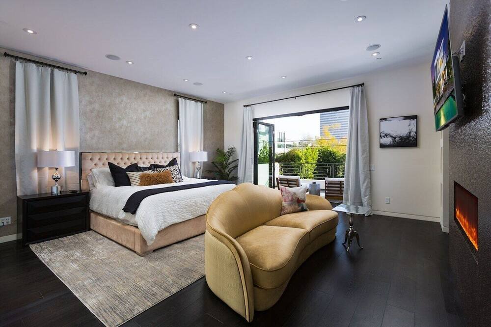 Photo of Bedroom in La Brea