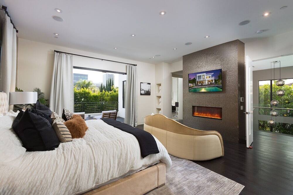Photo of Bedroom in La Brea