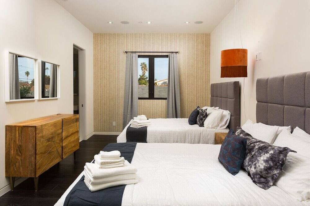 Photo of Bedroom in La Brea