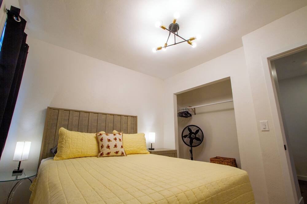 Photo of Bedroom in South Wrigley