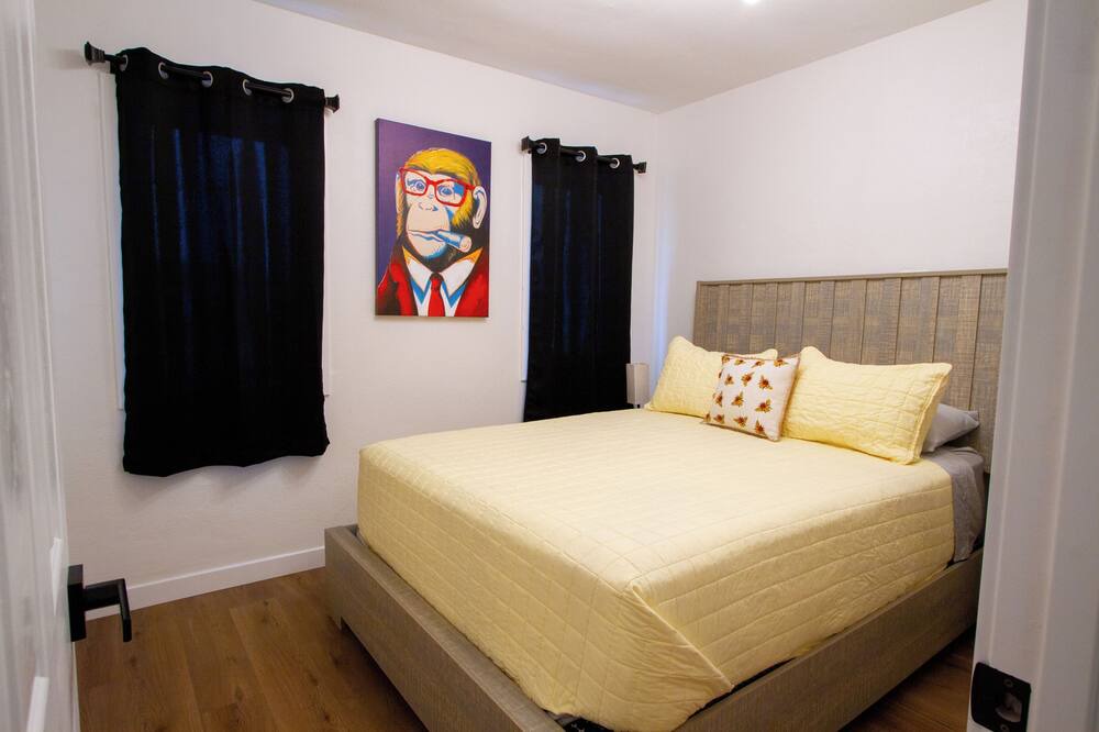 Photo of Bedroom in South Wrigley