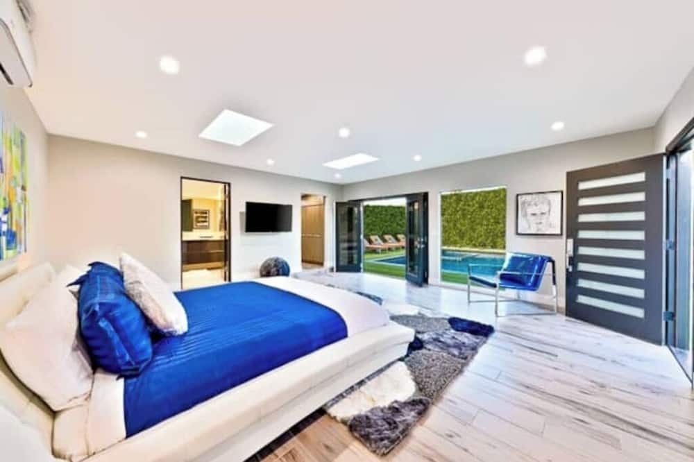 Photo of Bedroom in Faircrest Heights