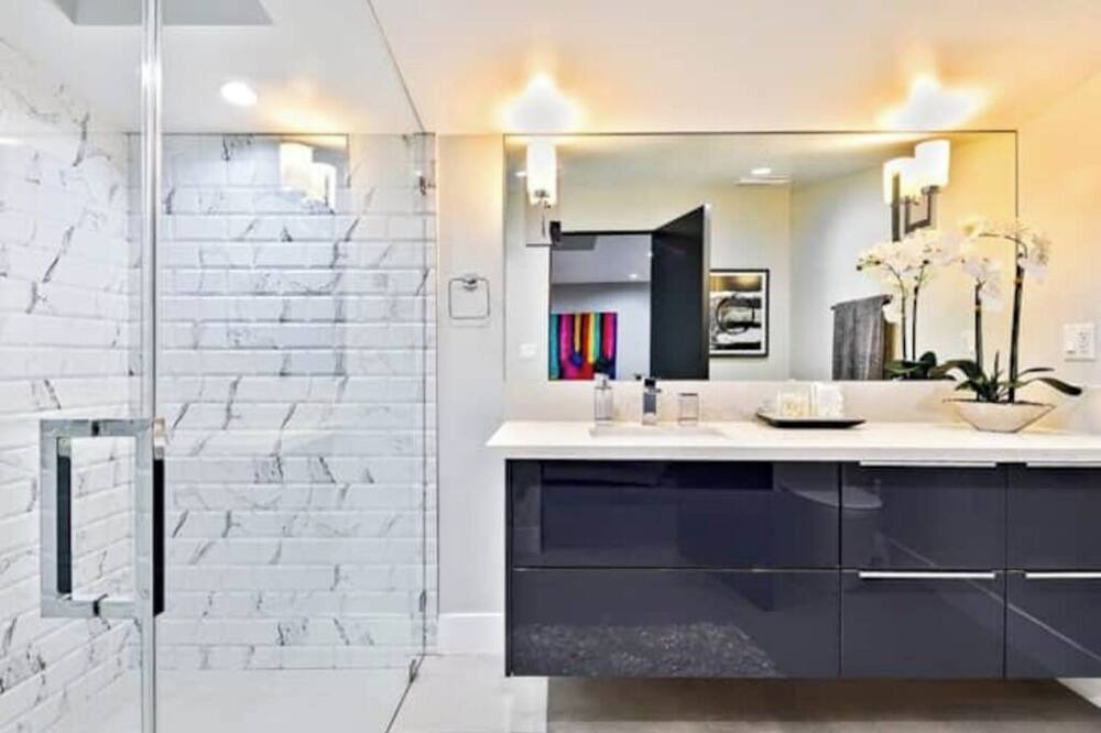 Photo of Bathroom in Faircrest Heights