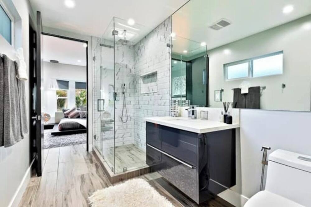 Photo of Bathroom in Faircrest Heights