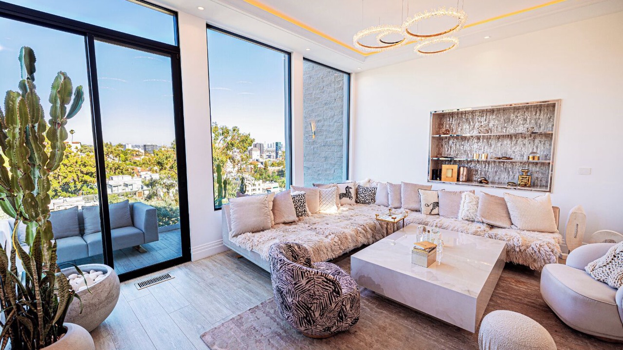 Photo of Livingroom in Hollywood Hills