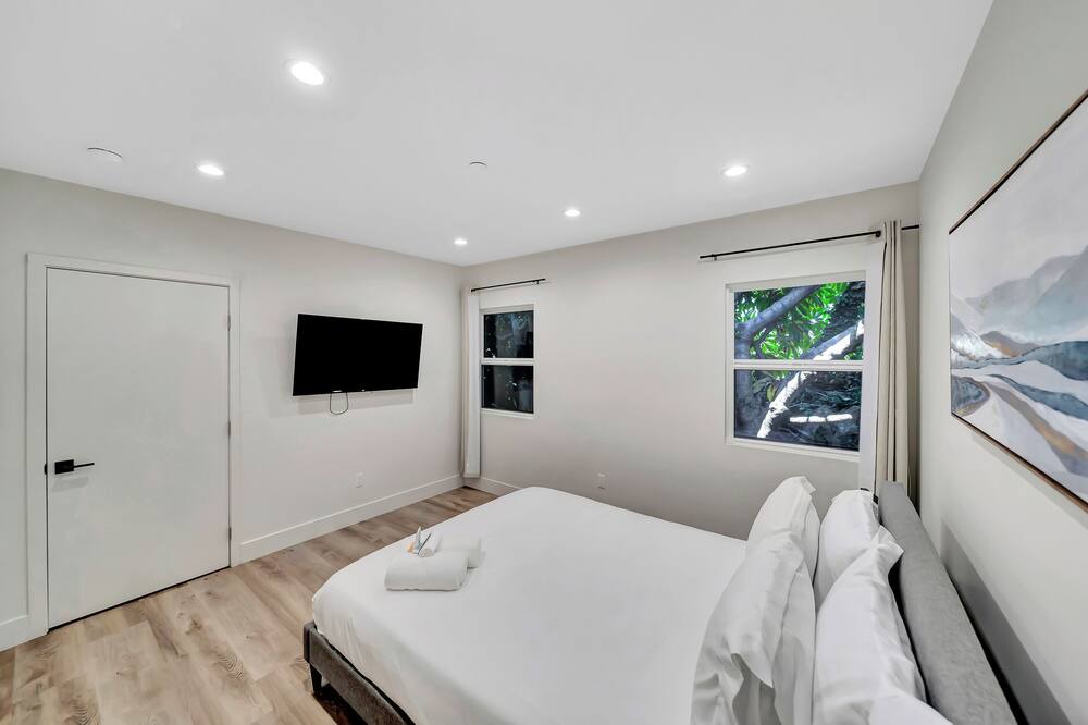 Photo of Bedroom in Beverly Grove