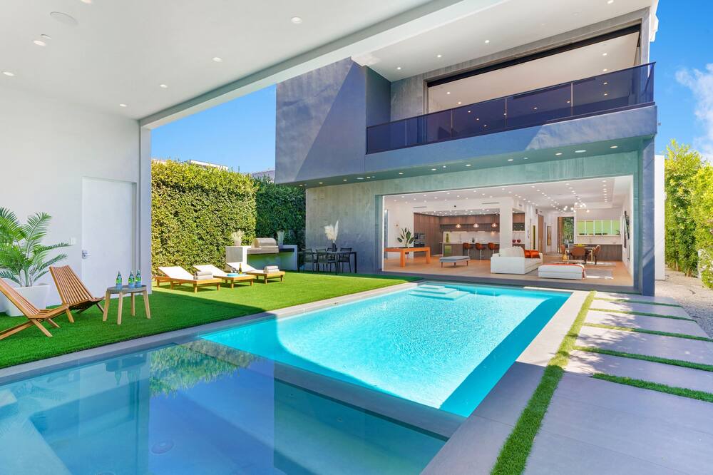 Photo of Outdoor in Beverly Grove