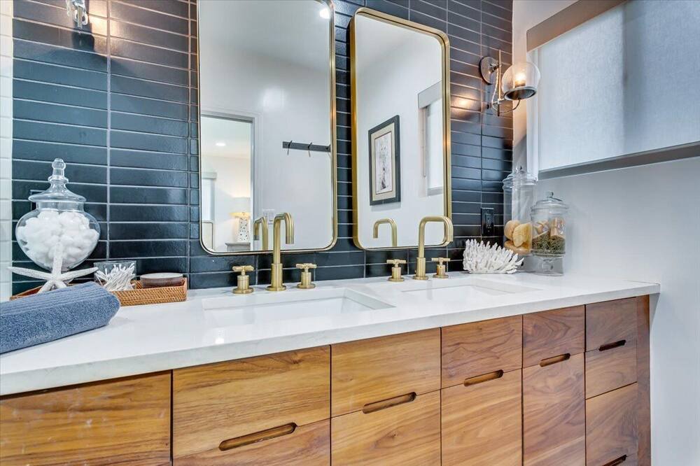 Photo of Bathroom in Hill Section
