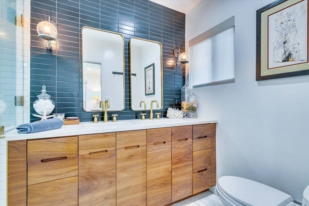 Photo of Bathroom in Hill Section