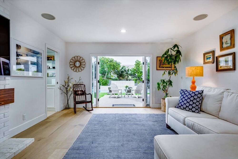 Photo of Livingroom in Hill Section