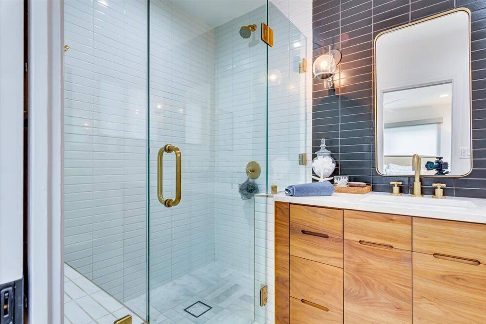 Photo of Bathroom in Hill Section