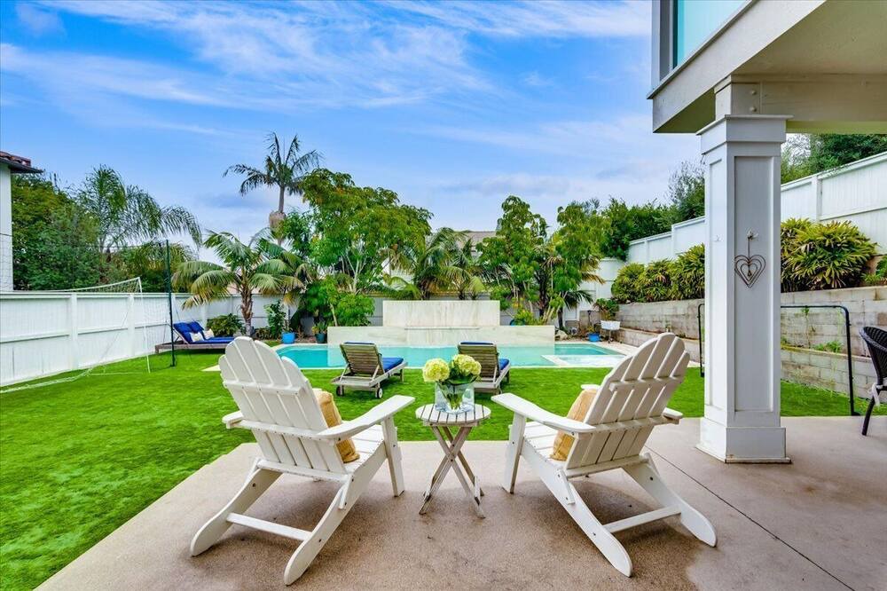 Photo of Patio Balcony in Hill Section