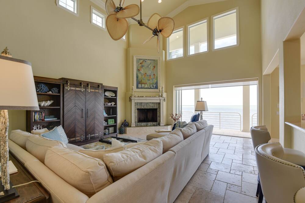 Photo of Livingroom in Summerland Key