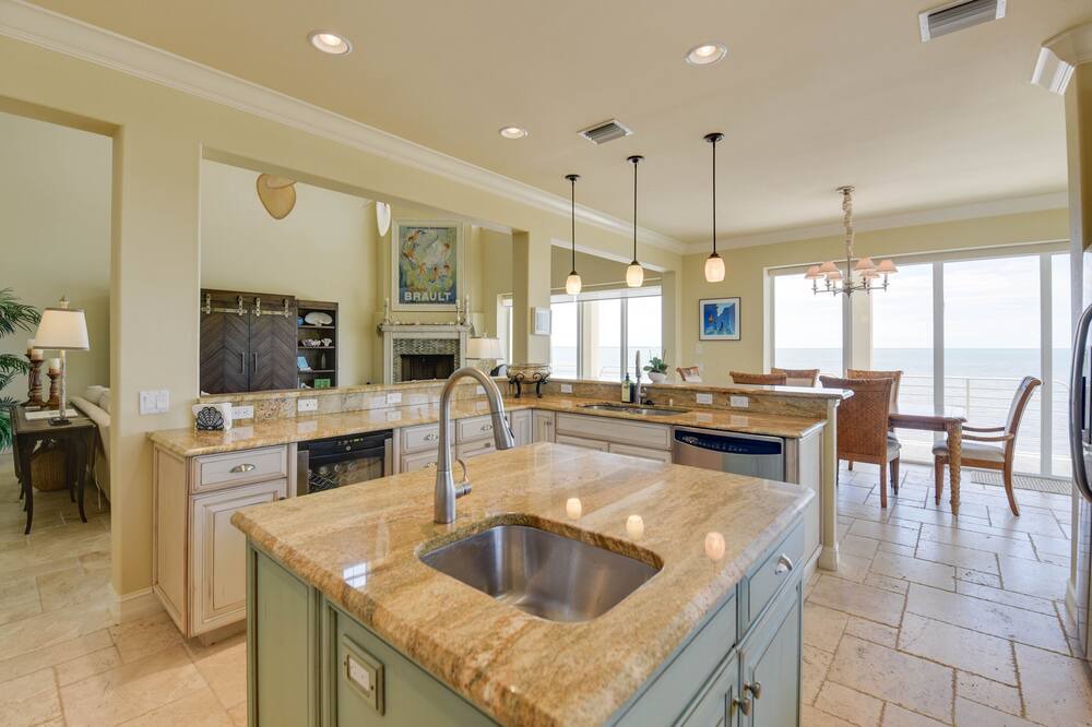 Photo of Kitchen in Summerland Key