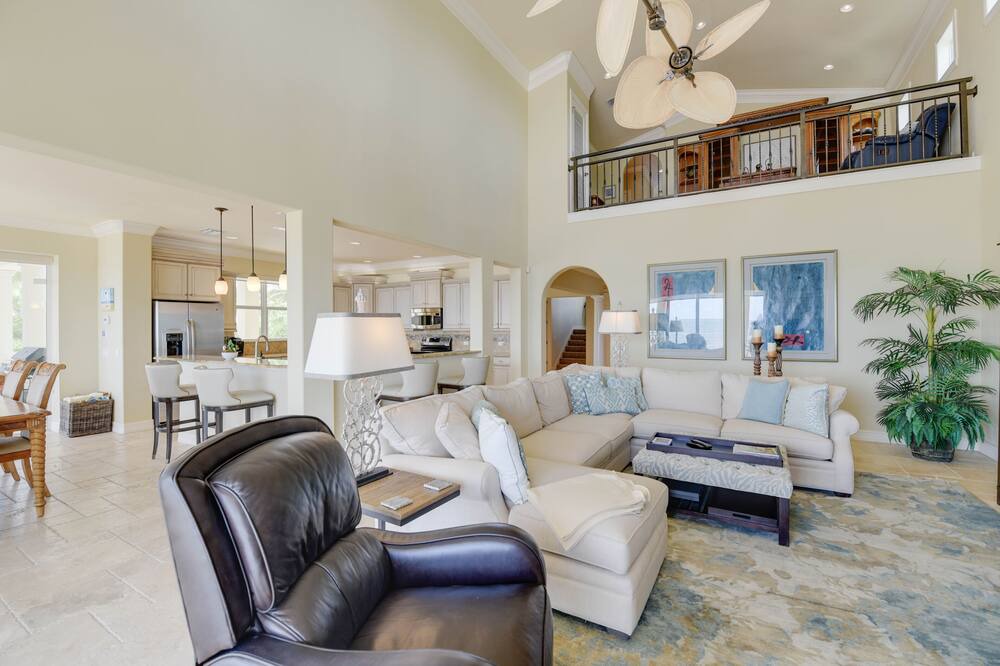 Photo of Livingroom in Summerland Key