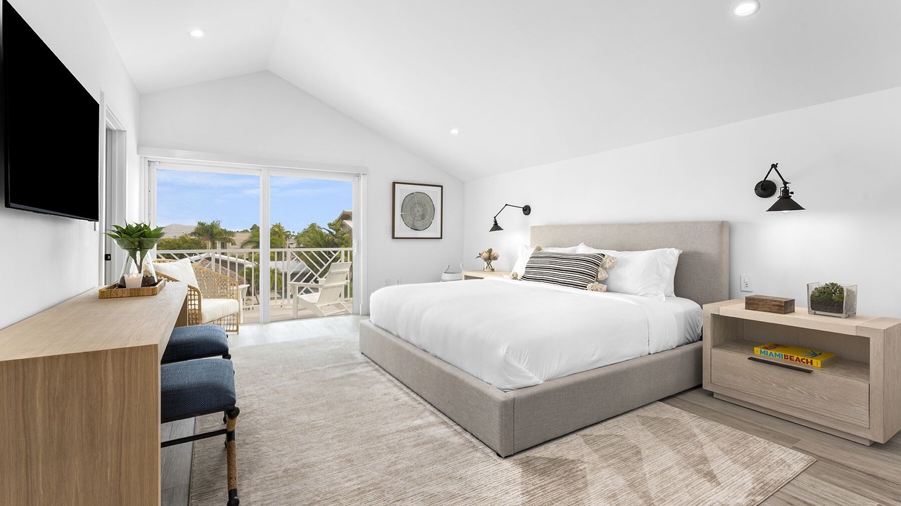 Photo of Bedroom in Venetian Shores