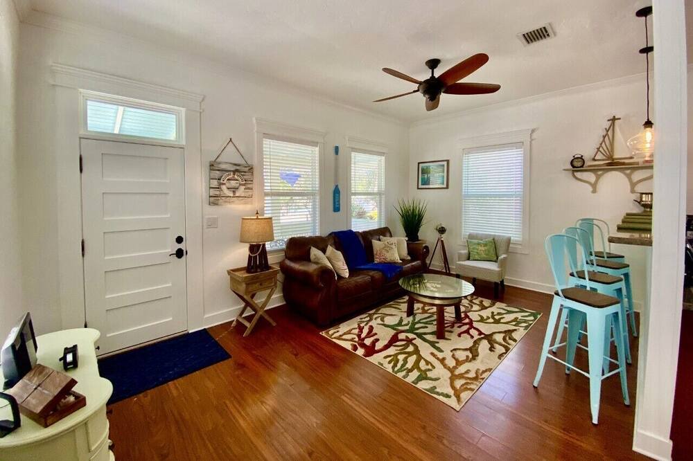 Photo of Livingroom in New Town