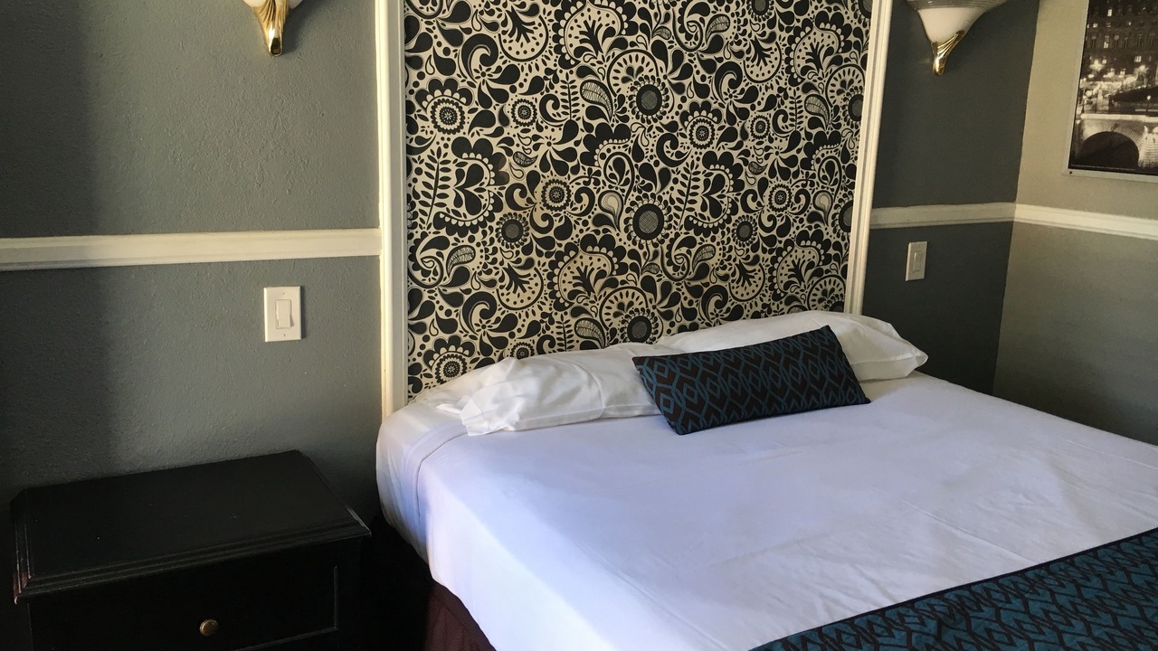 Photo of Bedroom in Bixby Knolls