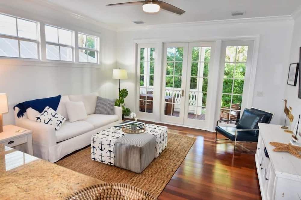 Photo of Livingroom in Islamorada