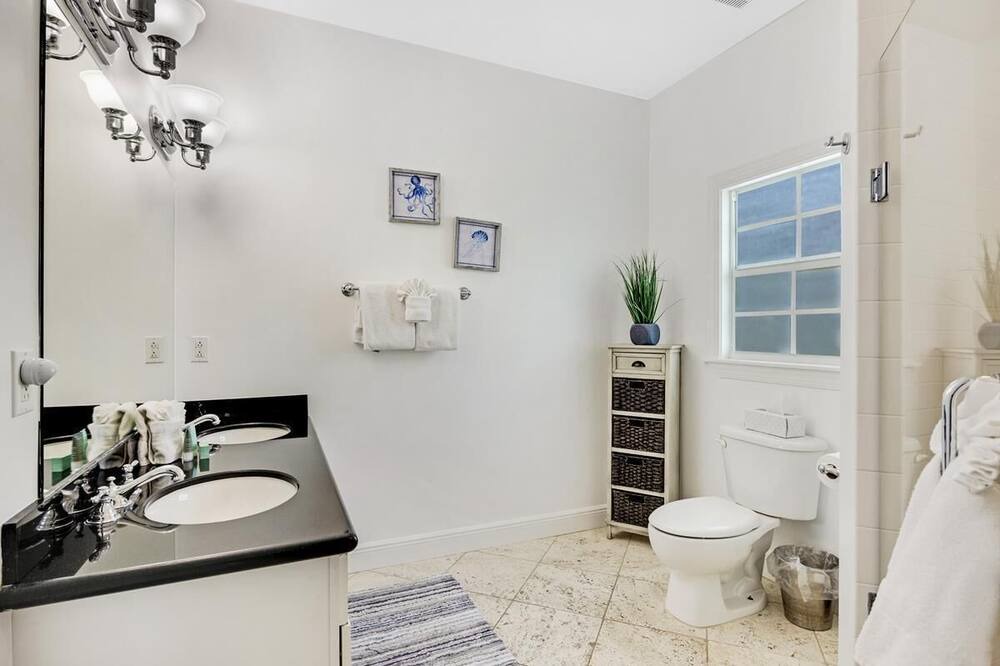 Photo of Bathroom in Islamorada
