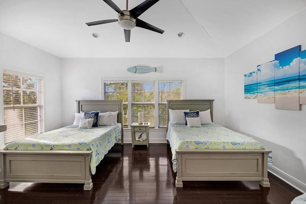 Photo of Bedroom in Islamorada