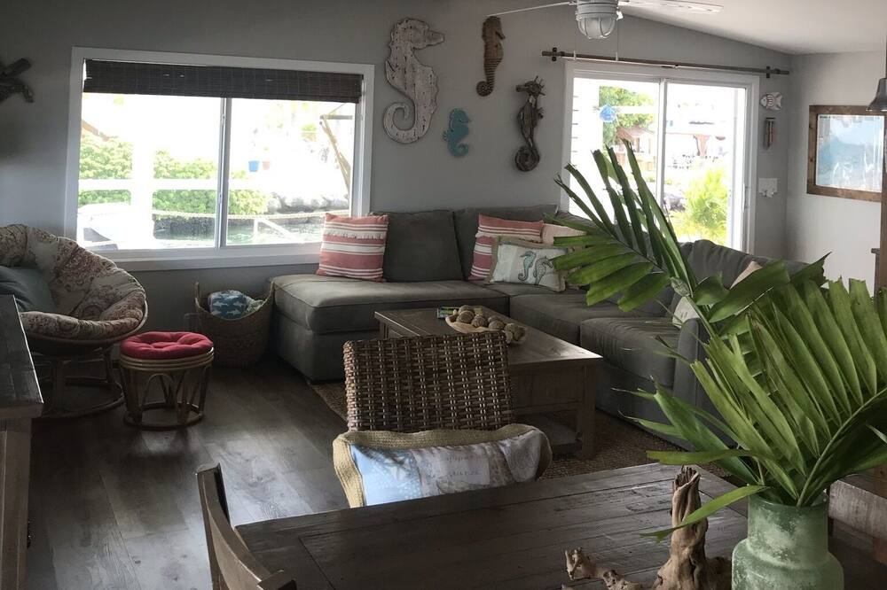 Photo of Livingroom in Little Torch Key