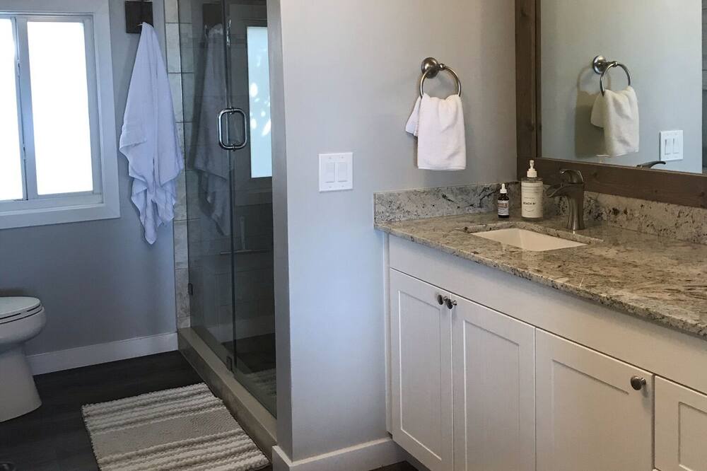 Photo of Bathroom in Little Torch Key