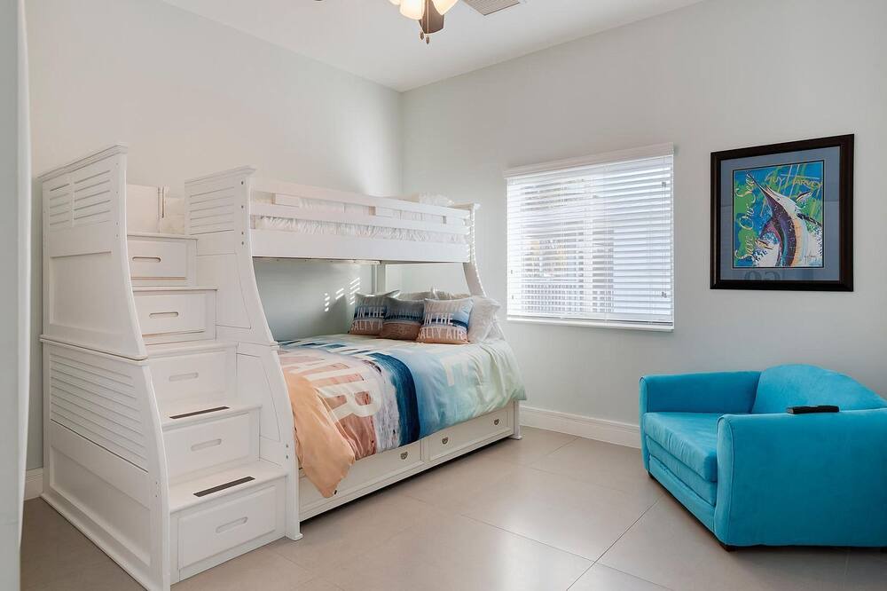 Photo of Bedroom in Twin Lakes