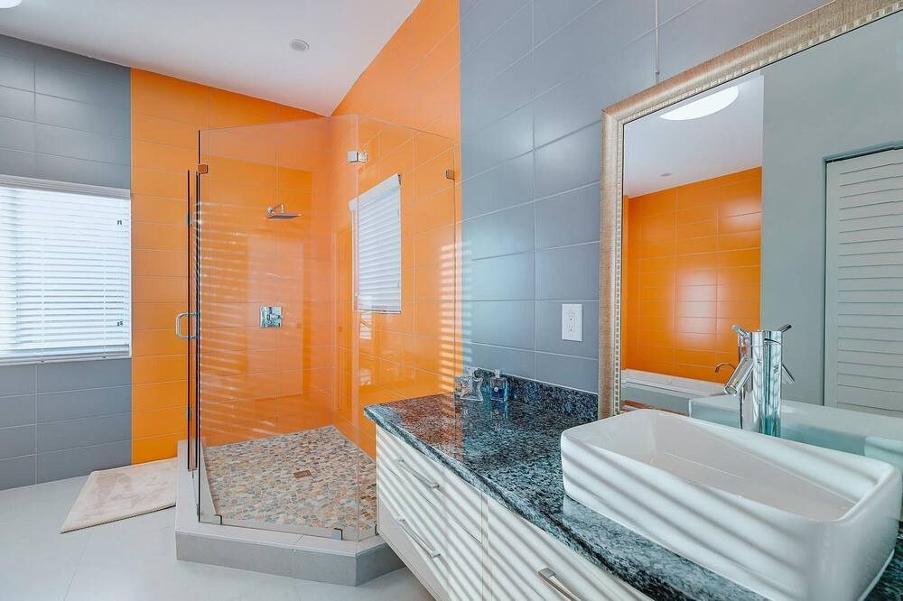 Photo of Bathroom in Twin Lakes