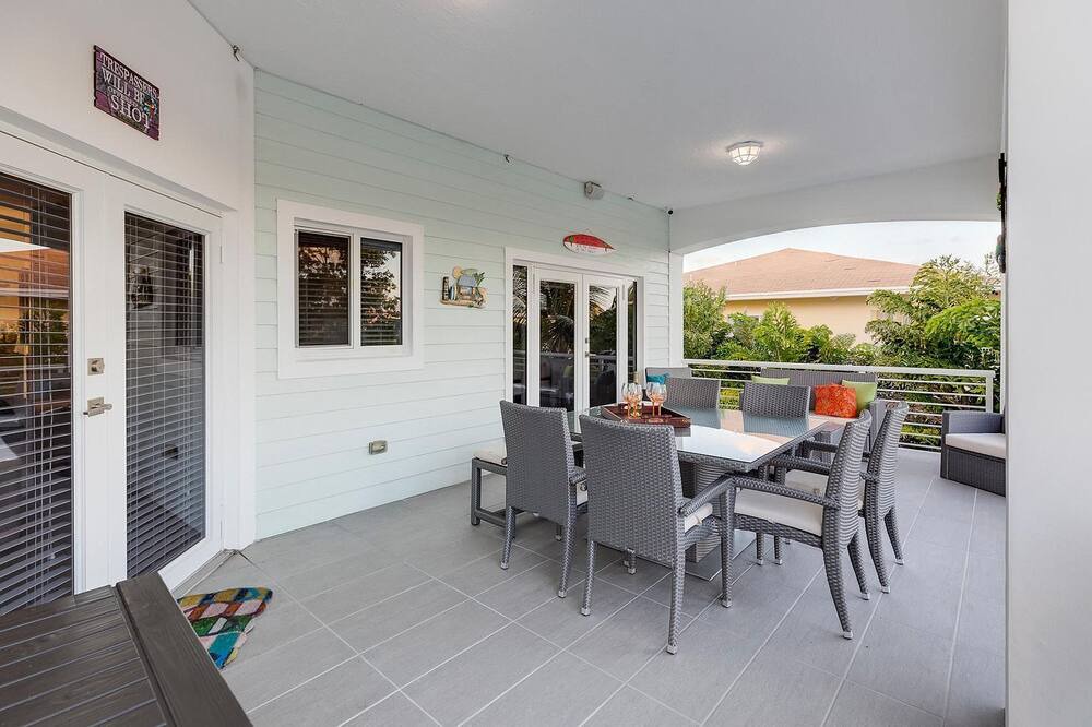 Photo of Patio Balcony in Twin Lakes
