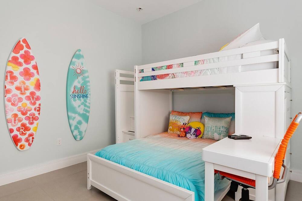 Photo of Bedroom in Twin Lakes