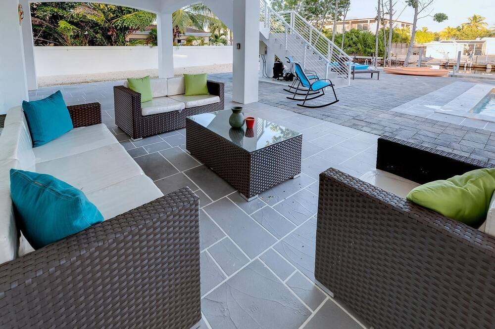 Photo of Patio Balcony in Twin Lakes