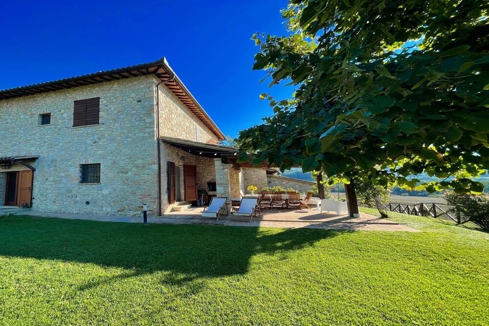 Photo of Outdoor in Todi