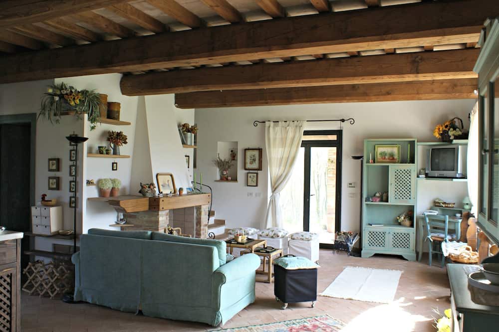 Photo of Livingroom in Sismano