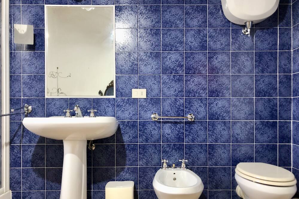 Photo of Bathroom in Montalcino