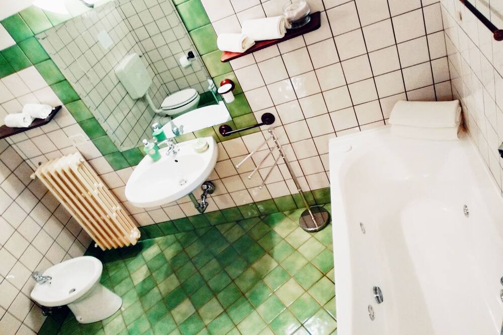 Photo of Bathroom in Castel Focognano