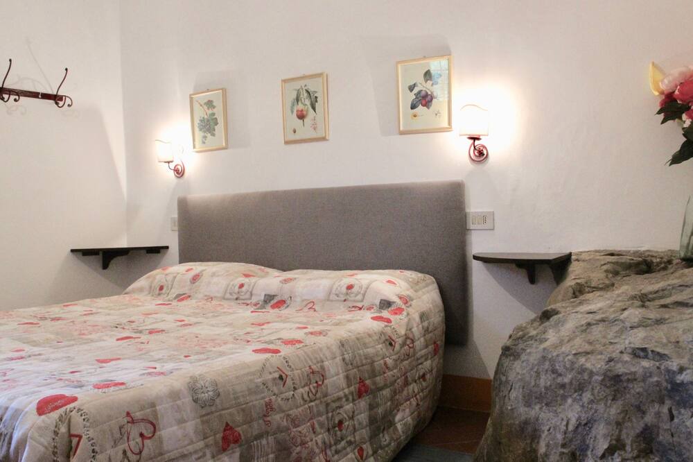 Photo of Bedroom in Castel Focognano
