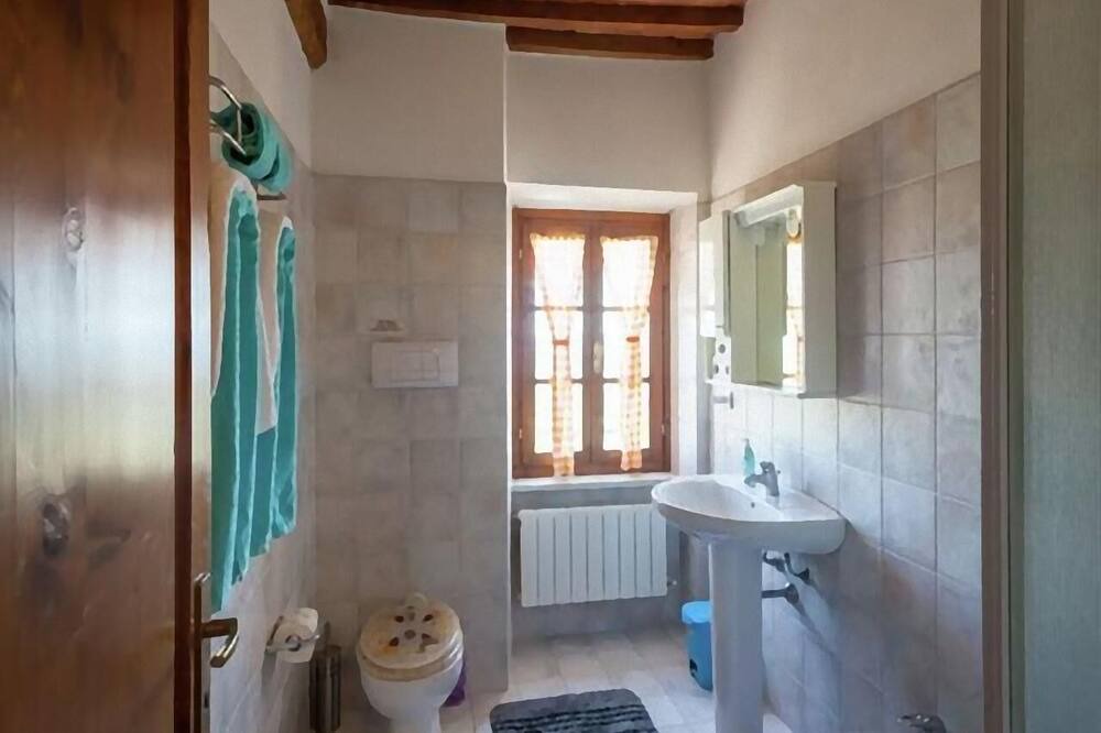 Photo of Bathroom in Montecastelli