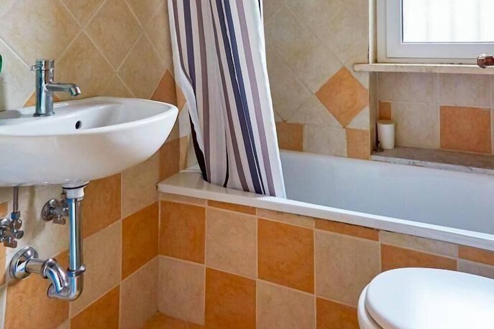 Photo of Bathroom in Castel Madama
