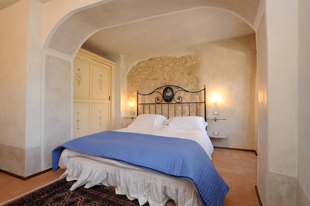 Photo of Bedroom in Scheggino