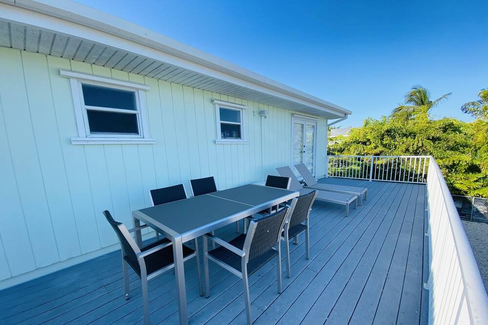 Photo of Patio Balcony in Twin Lakes