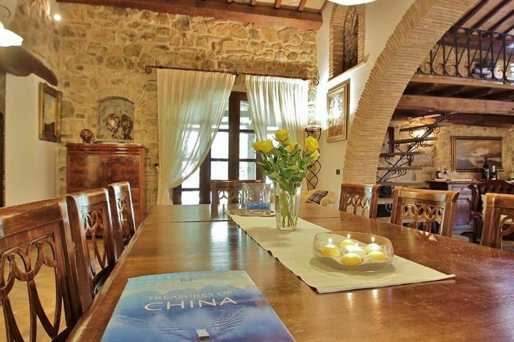Photo of Bedroom in Capalbio
