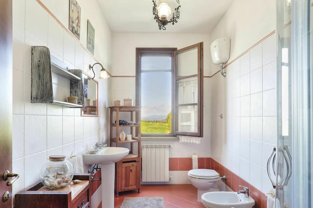 Photo of Bathroom in Pomarance