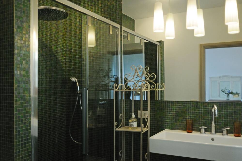 Photo of Bathroom in Portoferraio