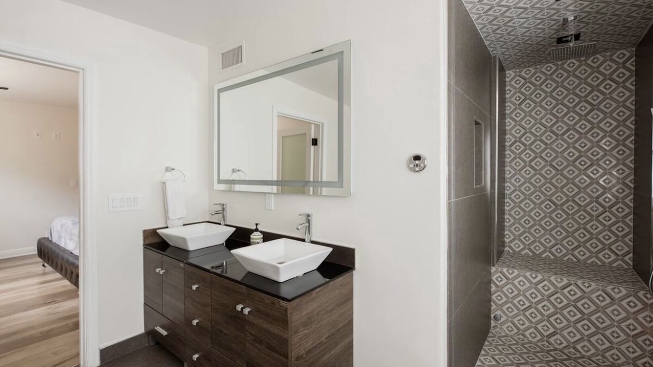 Photo of Bathroom in Los Angeles