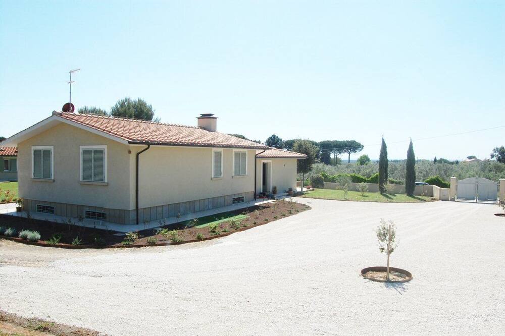 Photo of Outdoor in Cecina