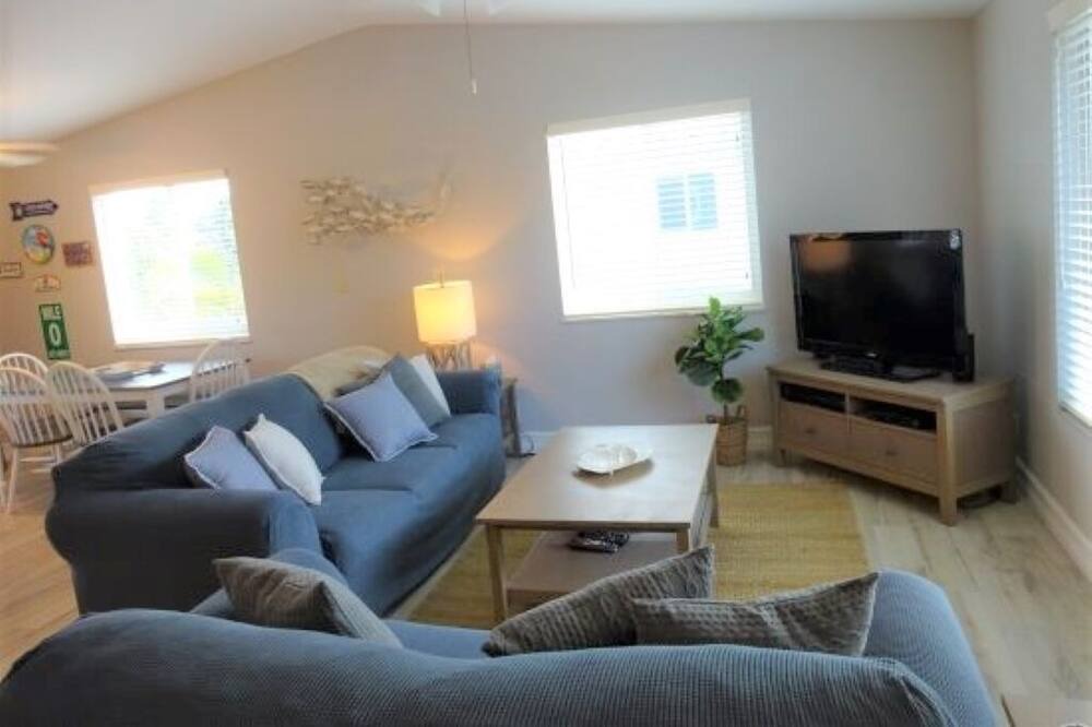 Photo of Livingroom in Port Pine Heights