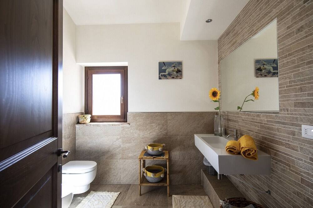 Photo of Bathroom in Castelraimondo
