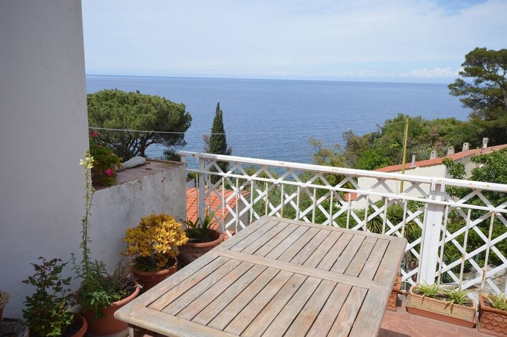 Photo of Patio Balcony in Bagno-Sprizze