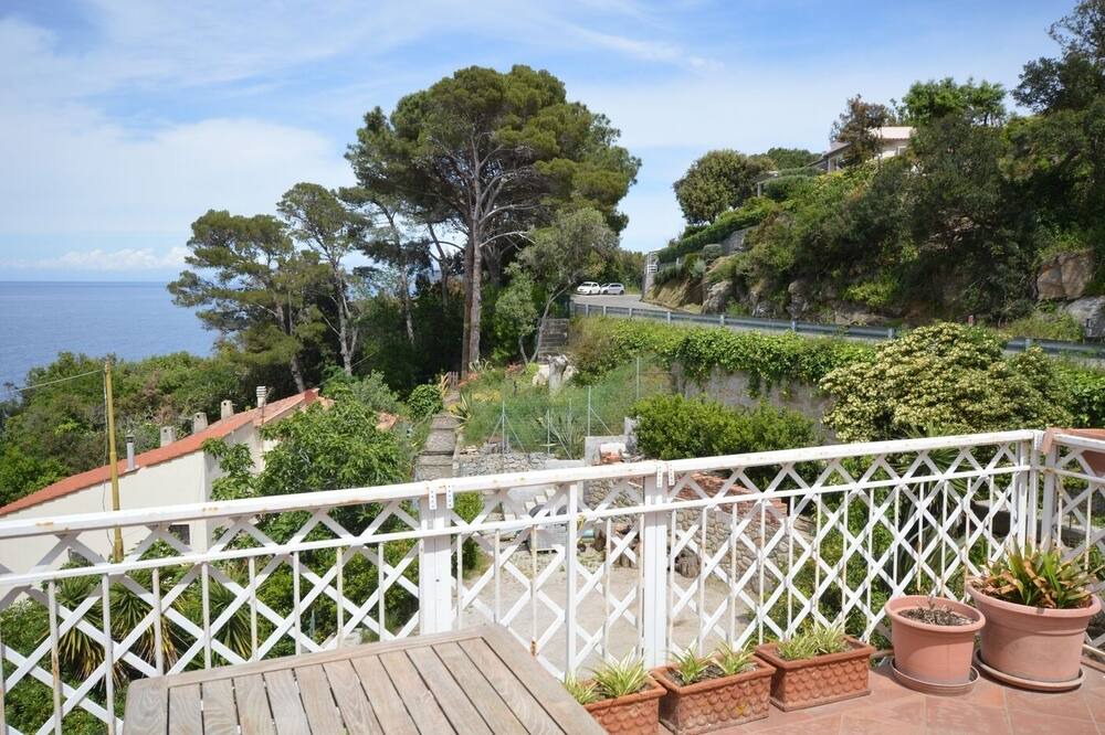 Photo of Patio Balcony in Bagno-Sprizze